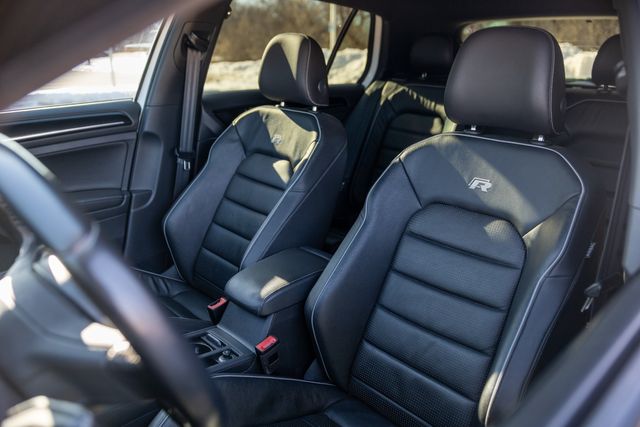 2018 Volkswagen Golf R 4Motion w/ AWD, 292 HP, Heated Seats, Fender Audio