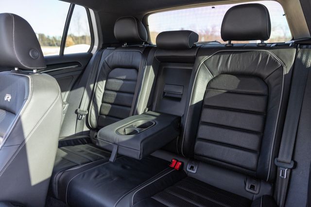 2018 Volkswagen Golf R 4Motion w/ AWD, 292 HP, Heated Seats, Fender Audio