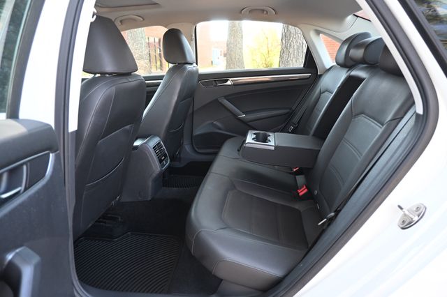2018 Volkswagen Passat 2.0T SE