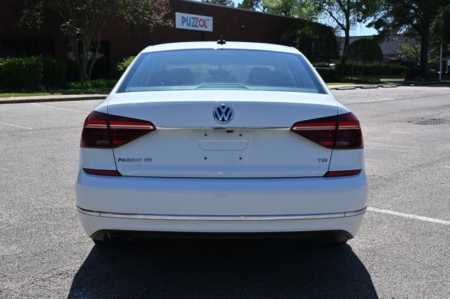 2018 Volkswagen Passat 2.0T SE