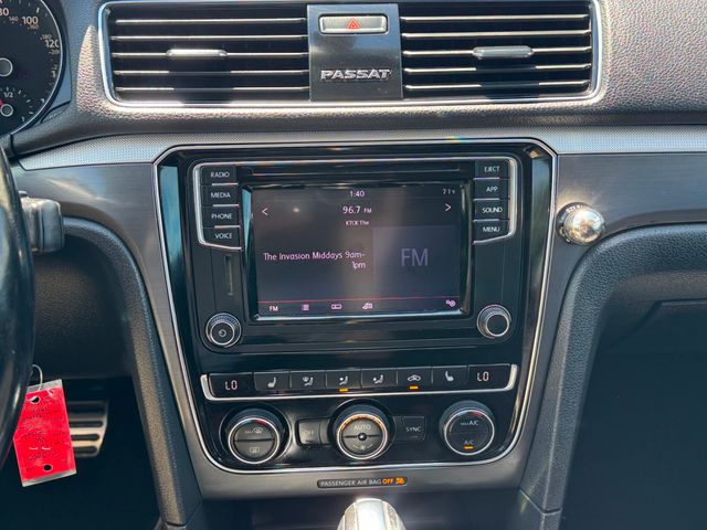 2018 Volkswagen Passat 2.0T R-Line | Plano, TX | Schneck Motor Company 2018 Volkswagen Passat 2.0T R-Line | Plano, TX | Schneck Motor Company