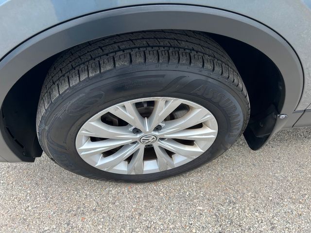 2018 Volkswagen Tiguan 2.0T SEL 4Motion