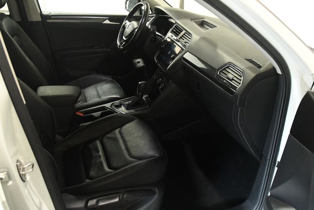 2018 Volkswagen Tiguan 2.0T SEL Premium 4Motion 3rd Row | Branford, CT | Sound Auto Wholesalers 2018 Volkswagen Tiguan 2.0T SEL Premium 4Motion 3rd Row | Branford, CT | Sound Auto Wholesalers