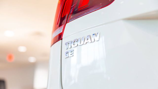 2018 Volkswagen Tiguan SE 3rd row