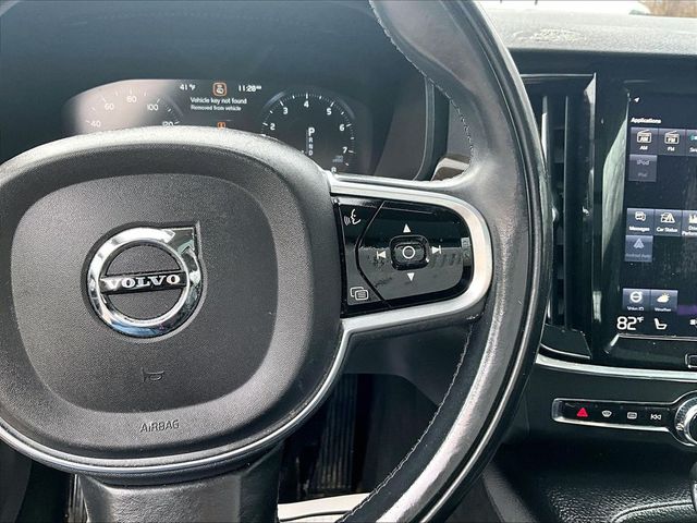 2018 Volvo S90 T6 Momentum