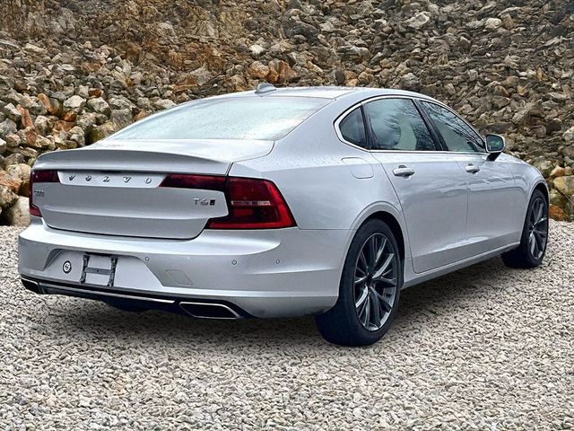 2018 Volvo S90 T6 Momentum