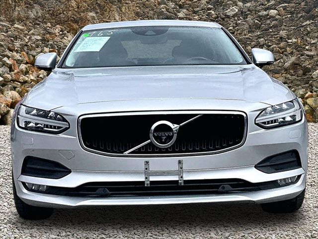 2018 Volvo S90 T6 Momentum