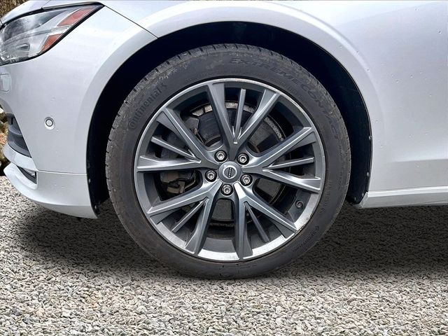 2018 Volvo S90 T6 Momentum