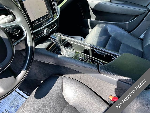 2018 Volvo S90 T6 Momentum
