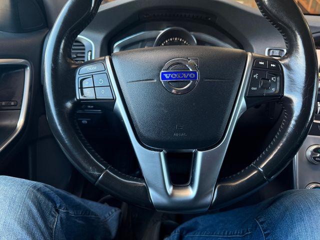 2018 Volvo V60 Cross Country T5 Premier