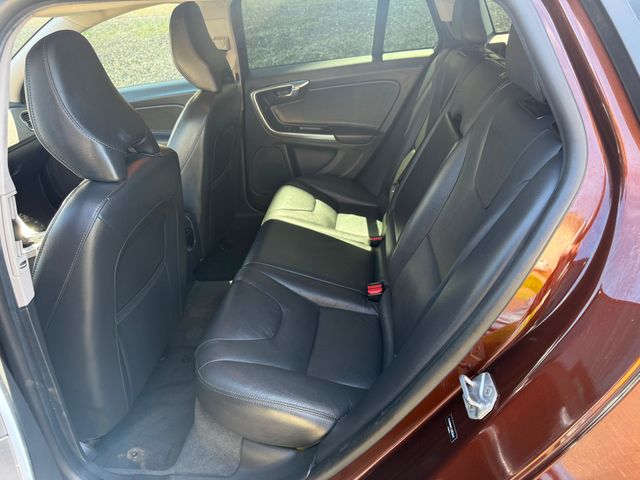 2018 Volvo V60 Cross Country T5 Premier