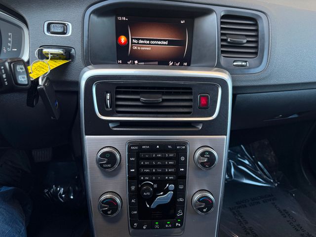 2018 Volvo V60 Cross Country T5 Premier