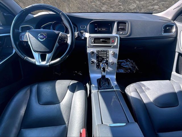2018 Volvo V60 Cross Country T5 Premier