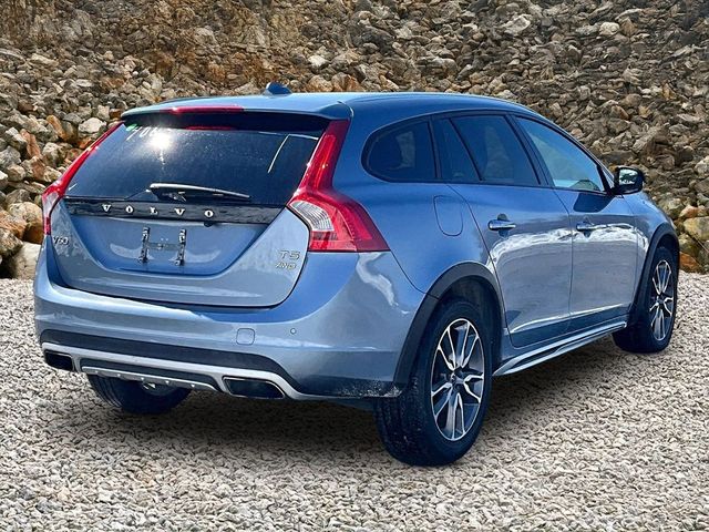 2018 Volvo V60 Cross Country T5 Premier