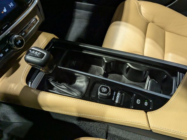 2018 Volvo V90 Cross Country T5 | Lake Forest IL | Executive Motor Carz 2018 Volvo V90 Cross Country T5 | Lake Forest IL | Executive Motor Carz