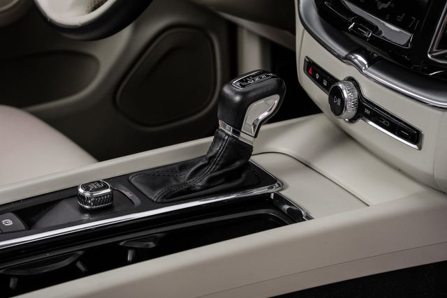 2018 Volvo XC60 T6 Momentum OneOwner PerfectCarfax Vision&amp;HeatPkg | Dallas, TX | Stevens Motor Company LLC