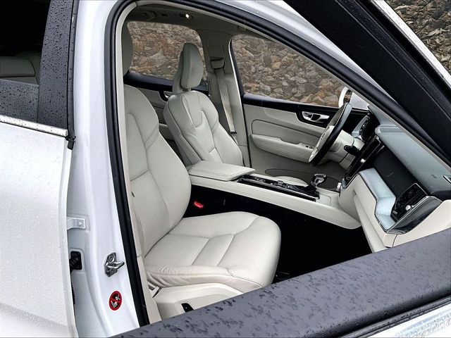 2018 Volvo XC60 T5 Momentum