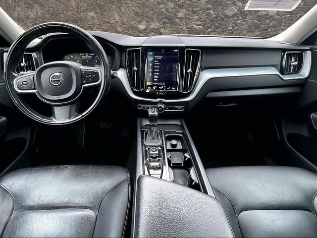 2018 Volvo XC60 T6 Momentum