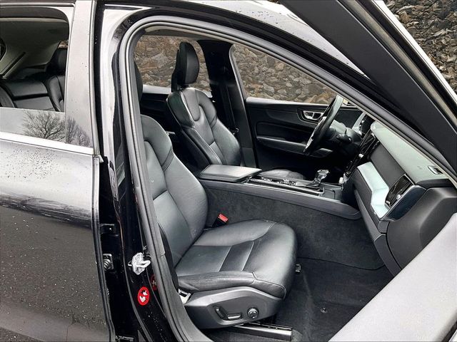 2018 Volvo XC60 T6 Momentum