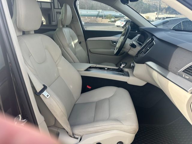 2018 Volvo XC90 T5 Momentum 7-Passenger | Ashland, OR | Ashland Motor Company 2018 Volvo XC90 T5 Momentum 7-Passenger | Ashland, OR | Ashland Motor Company