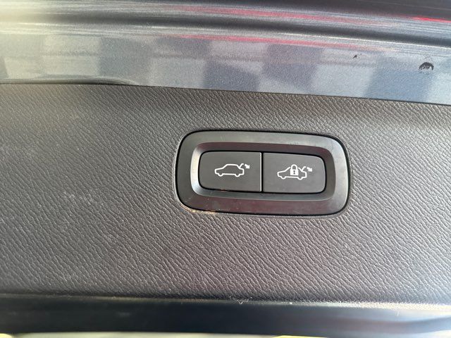 2018 Volvo XC90 T6 Momentum | Rome, GA | Knight's Car Store 2018 Volvo XC90 T6 Momentum | Rome, GA | Knight's Car Store