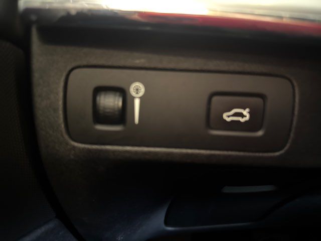 2018 Volvo XC90 T6 Momentum | Rome, GA | Knight's Car Store 2018 Volvo XC90 T6 Momentum | Rome, GA | Knight's Car Store