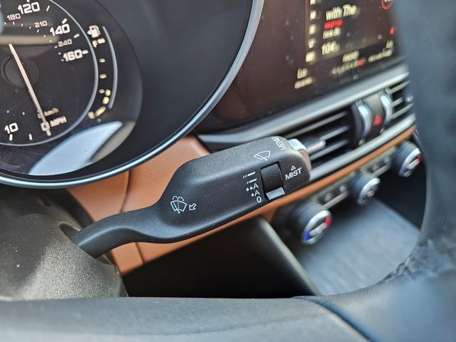 2019 Alfa Romeo Giulia RWD | Brownsville TX | English Motors 2019 Alfa Romeo Giulia RWD | Brownsville TX | English Motors