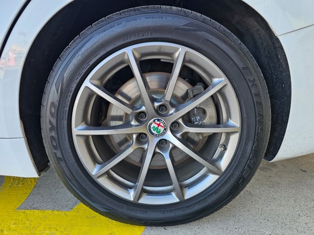 2019 Alfa Romeo Giulia RWD | Brownsville TX | English Motors 2019 Alfa Romeo Giulia RWD | Brownsville TX | English Motors