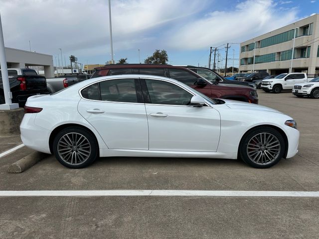 2019 Alfa Romeo Giulia Ti Lusso AWD Performance Package Dual-Pane Roof | Irving, Texas | Hopper Motorplex 2019 Alfa Romeo Giulia Ti Lusso AWD Performance Package Dual-Pane Roof | Irving, Texas | Hopper Motorplex