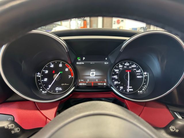 2019 Alfa Romeo Giulia Ti Lusso AWD Performance Package Dual-Pane Roof | Irving, Texas | Hopper Motorplex