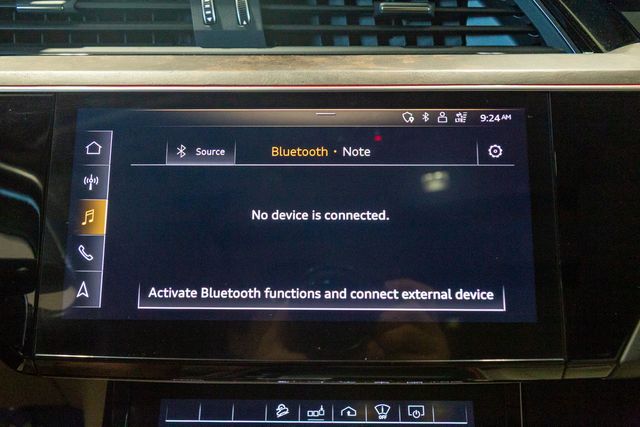 2019 Audi e-tron quattro Prestige