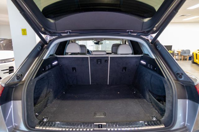 2019 Audi e-tron quattro Prestige