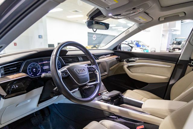 2019 Audi e-tron quattro Prestige