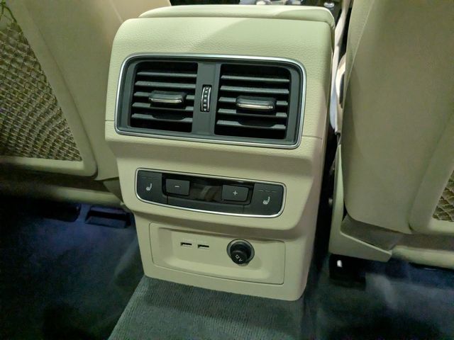 2019 Audi Q5 quattro Premium Plus 45 TFSI | Lake Forest IL | Executive Motor Carz 2019 Audi Q5 quattro Premium Plus 45 TFSI | Lake Forest IL | Executive Motor Carz