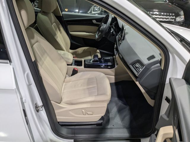 2019 Audi Q5 quattro Premium Plus 45 TFSI | Lake Forest IL | Executive Motor Carz 2019 Audi Q5 quattro Premium Plus 45 TFSI | Lake Forest IL | Executive Motor Carz