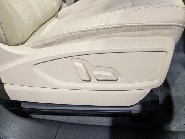 2019 Audi Q5 quattro Premium Plus 45 TFSI | Lake Forest IL | Executive Motor Carz 2019 Audi Q5 quattro Premium Plus 45 TFSI | Lake Forest IL | Executive Motor Carz