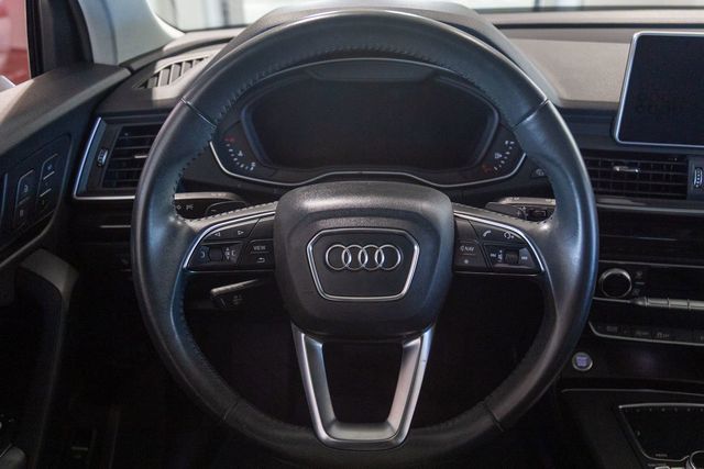 2019 Audi Q5 Premium Plus 45 TFSI quattro panoramic roof
