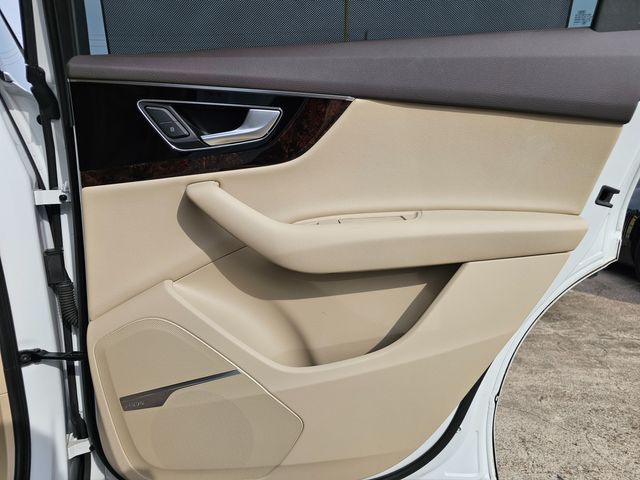 2019 Audi Q7 quattro Premium Plus 55 TFSI | Brownsville TX | English Motors 2019 Audi Q7 quattro Premium Plus 55 TFSI | Brownsville TX | English Motors