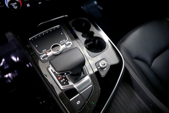 2019 Audi Q7 quattro Premium 55 TFSI | Burbank, California | MDK International 2019 Audi Q7 quattro Premium 55 TFSI | Burbank, California | MDK International