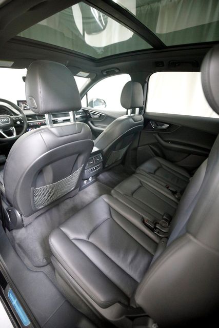 2019 Audi Q7 quattro Premium 55 TFSI | Burbank, California | MDK International 2019 Audi Q7 quattro Premium 55 TFSI | Burbank, California | MDK International