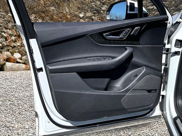 2019 Audi Q7 quattro Premium Plus 55 TFSI