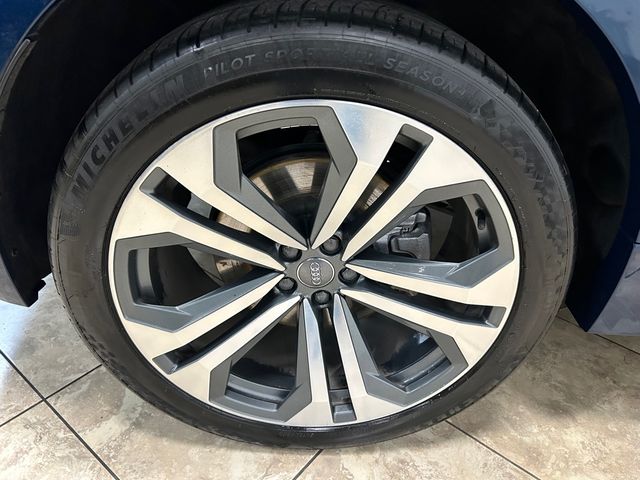 2019 Audi Q8 quattro Prestige 55 TFSI