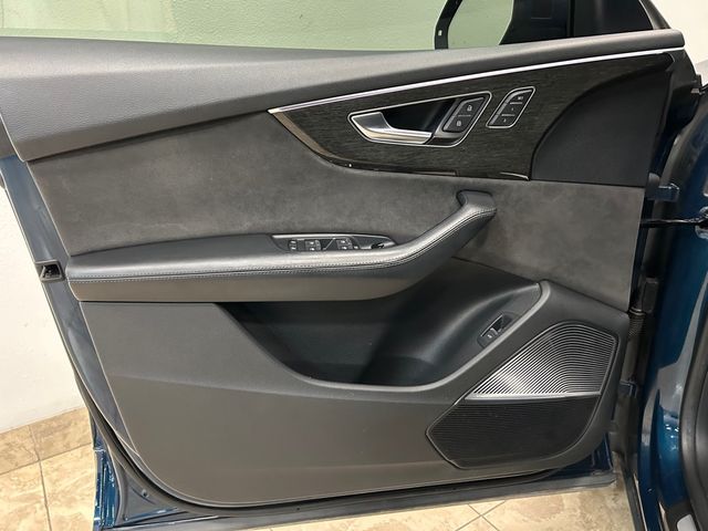 2019 Audi Q8 quattro Prestige 55 TFSI