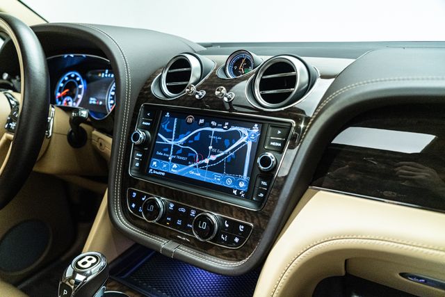 2019 Bentley Bentayga Touring V8 | Carrollton, TX | Texas Hot Rides