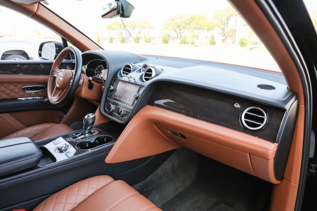 2019 Bentley Bentayga V8 | Mesquite, TX | Texas Autos Direct