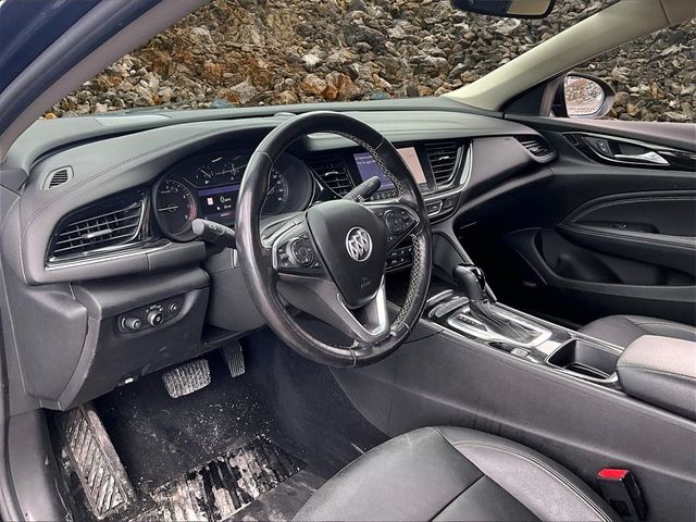 2019 Buick Regal Sportback Essence