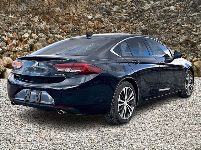 2019 Buick Regal Sportback Essence