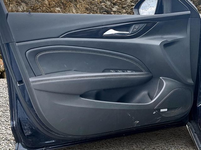 2019 Buick Regal Sportback Essence