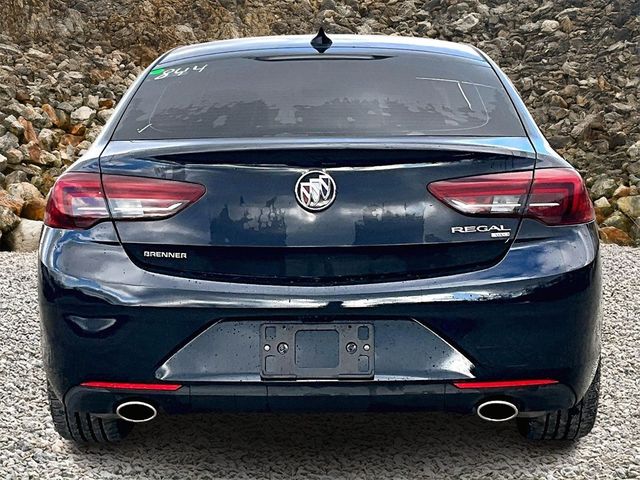 2019 Buick Regal Sportback Essence