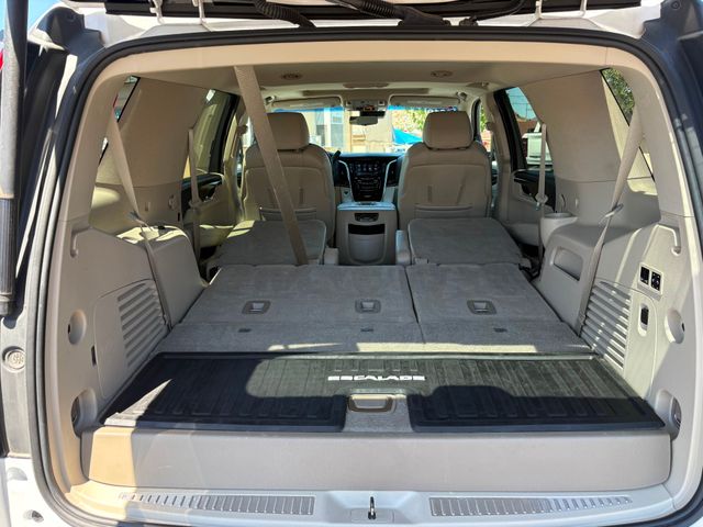2019 Cadillac Escalade Luxury